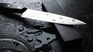how to sharpen a kitchen knife